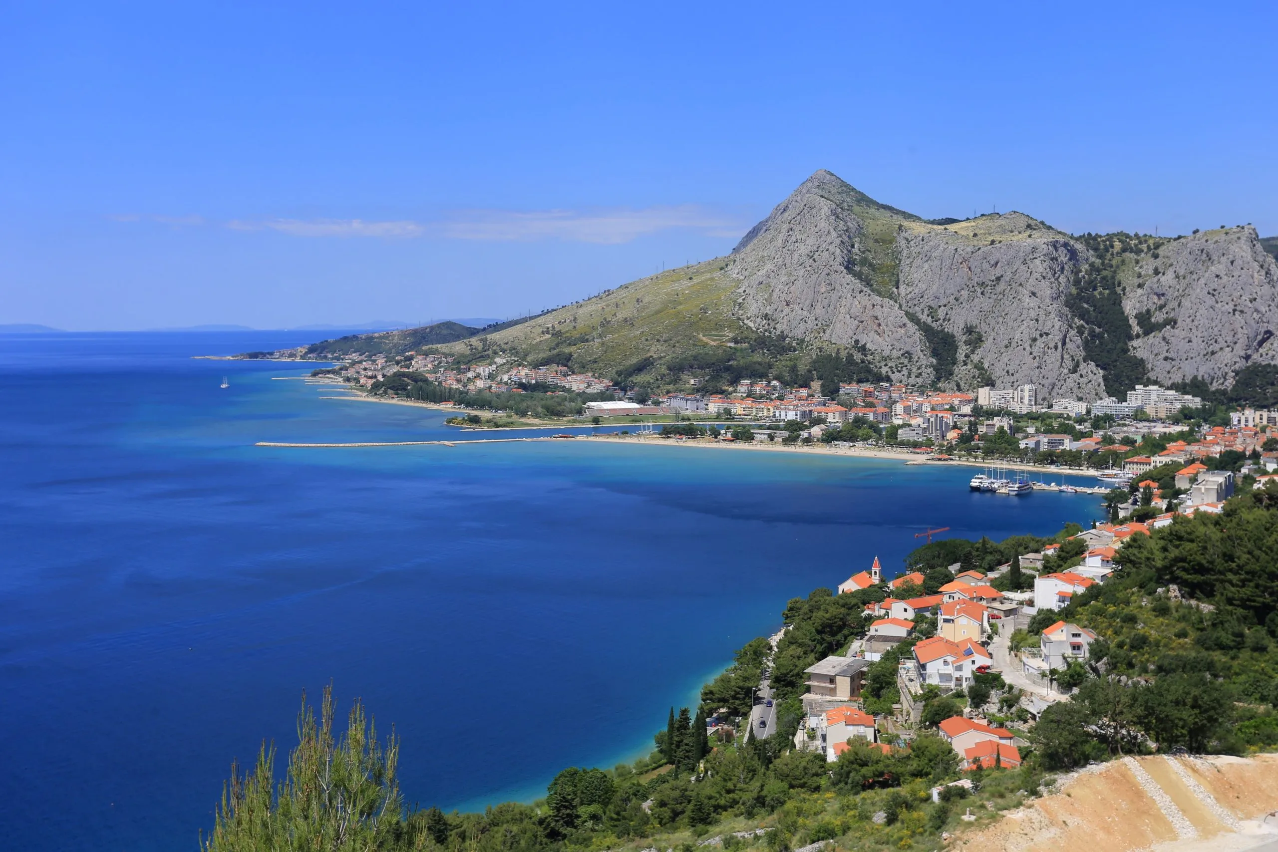 Omiški Zaljev (Izvor: Adriatic.hr)