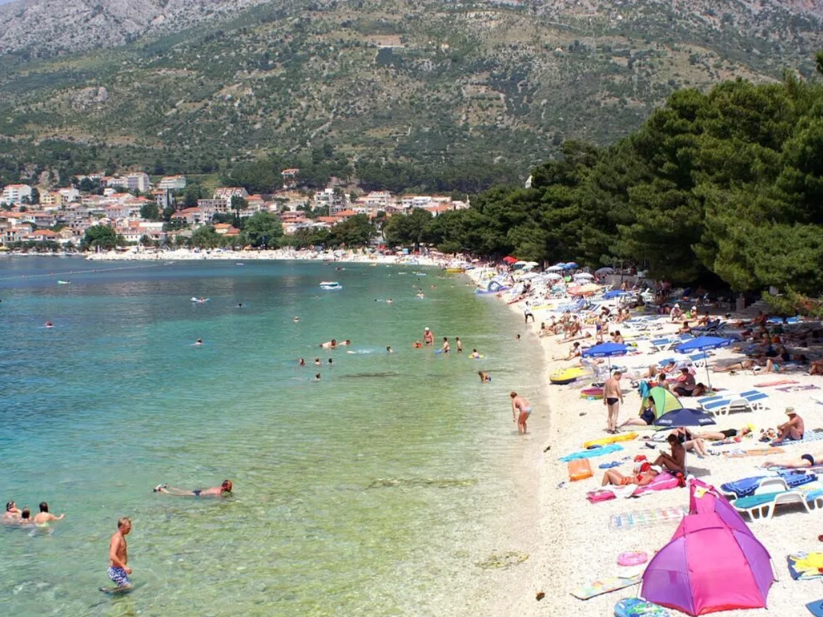 Plaža Nikolina, Baška Voda (Izvor: Adriatic.hr)