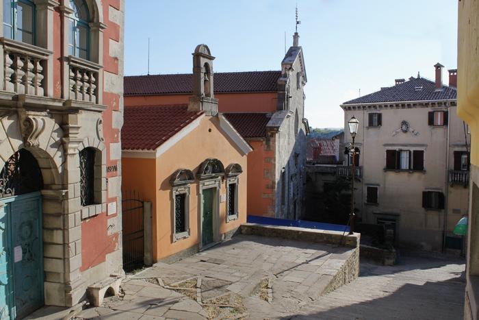 Albona is the ancient name for the city of Labin.