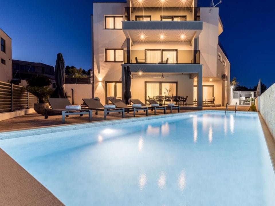 luksuzna vila u vodicama