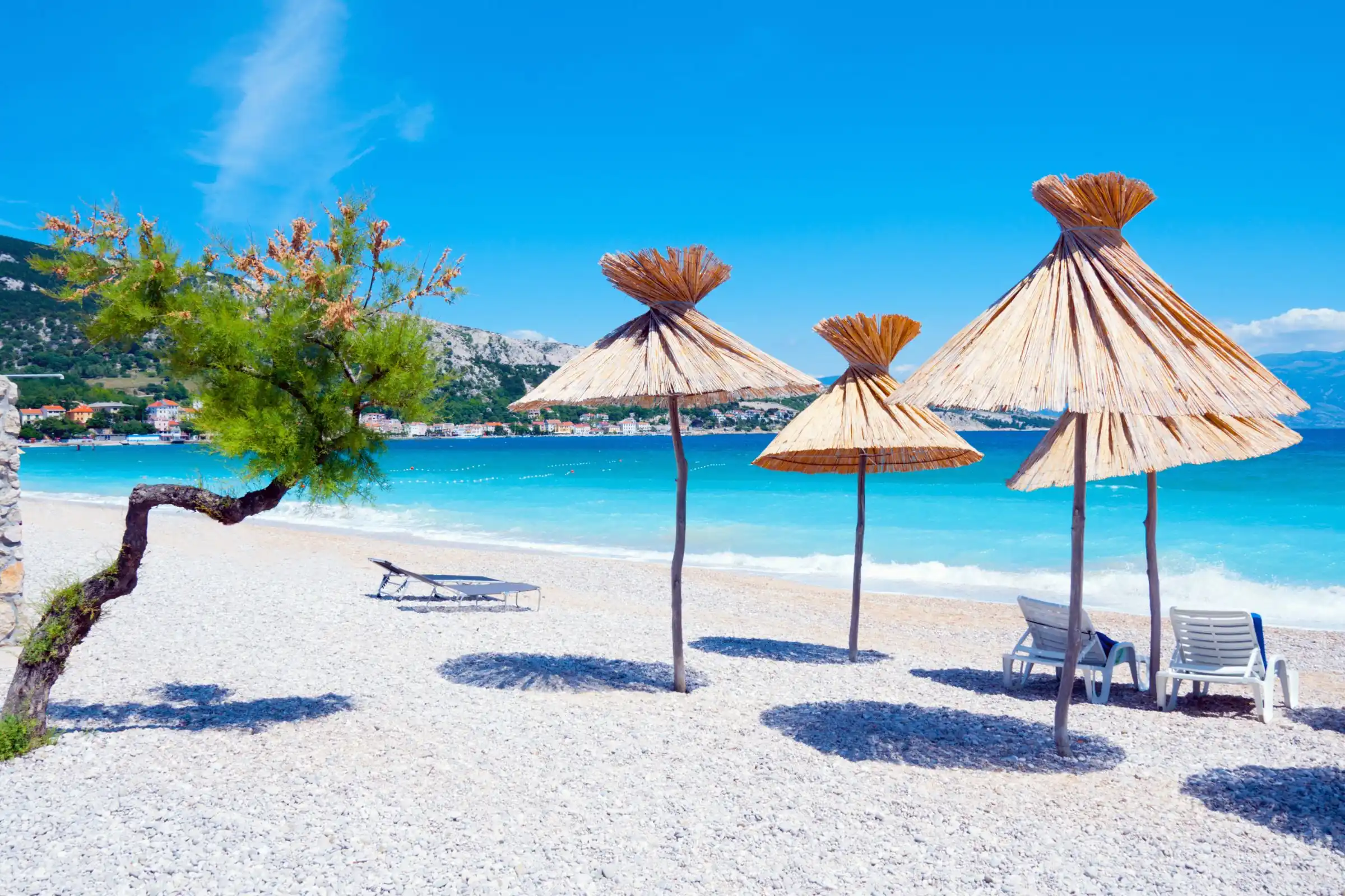 Plaža i more na otoku Krku — izlet na more iz Rijeke