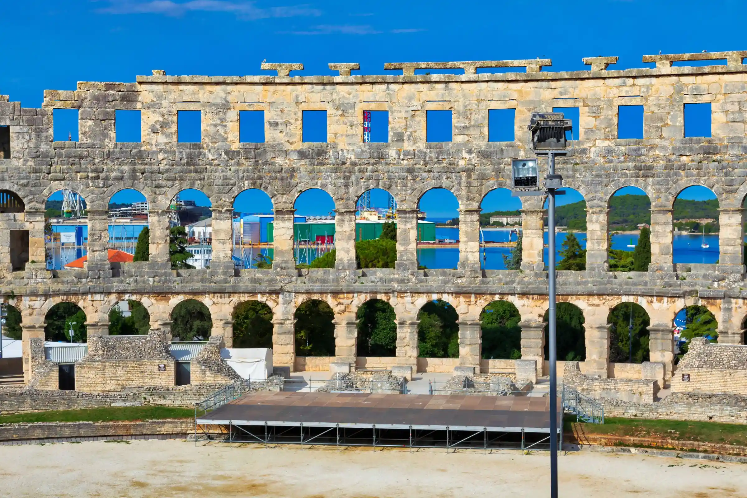 Pulj in Arena